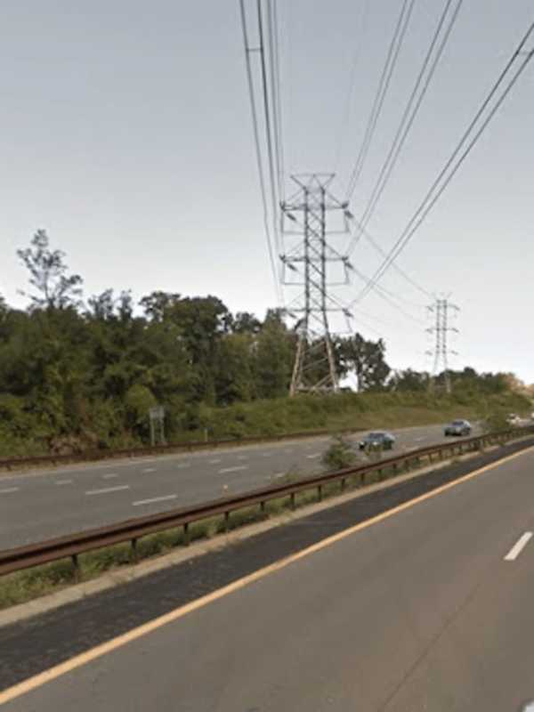 Driver In Critical Condition After SUV Slams Into Tree In Greenburgh