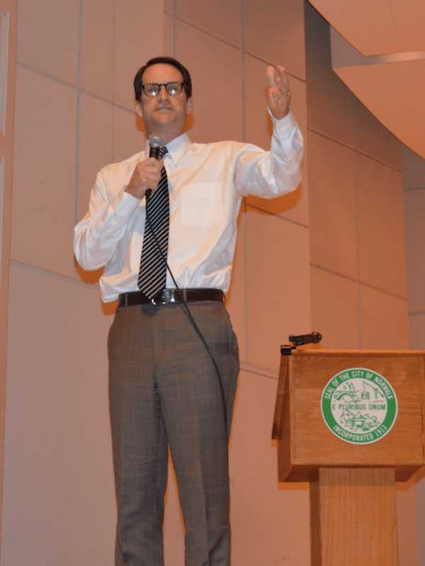 Himes Blasts Trump's Policies Before Cheering Crowd In Norwalk