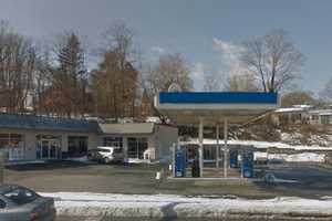 Stony Point PD: Robbery Suspect Who Threatened Cashier With Hammer On Loose