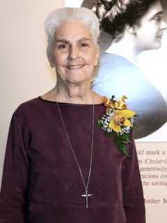 Sister Catherine Rowe, 75, Maryknoll Sister for 53 Years Dies