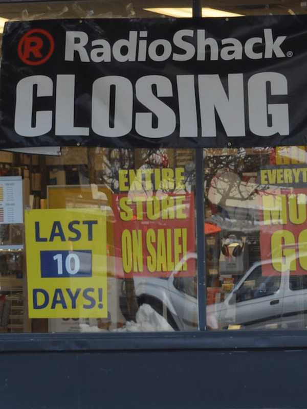 Danbury Store Closing As Radio Shack Files For Bankruptcy