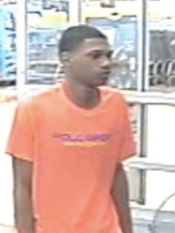 Police: Car Thieves Enter Trumbull Home, Take Purse, Use Stolen Credit Card