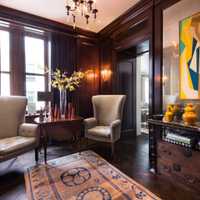 <p>This Plaza Hotel penthouse has been perfectly restored and offers a taste of classic New York luxury.</p>