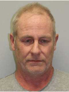 Drunk Motorist Drives Van Into Ditch In Putnam, Police Say