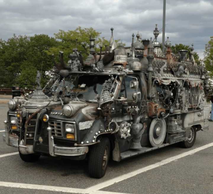 This van was parked at the Montvale Service Area on the Garden State Parkway.