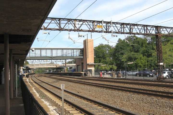 Train Derailment In Westchester Causes Lengthy Delays