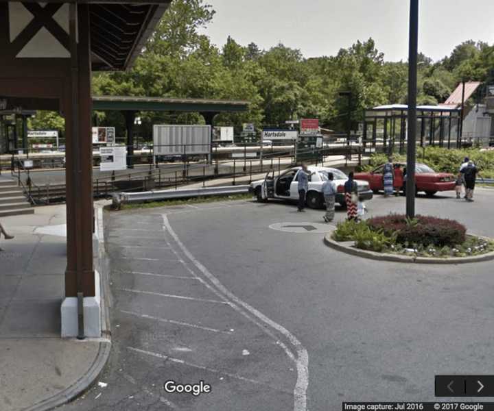 Hartsdale train station