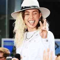 <p>Miley Cyrus</p>