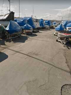New Hamburg Fire Injures One, Destroys Boat