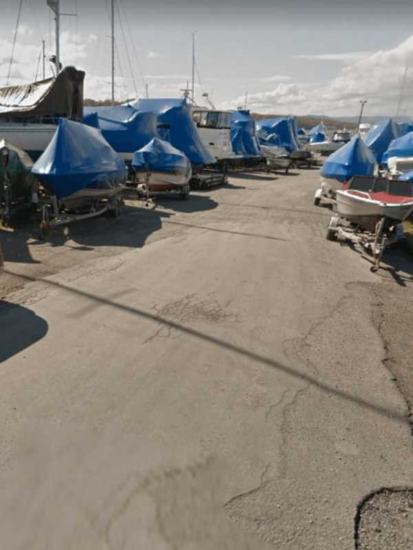 New Hamburg Fire Injures One, Destroys Boat