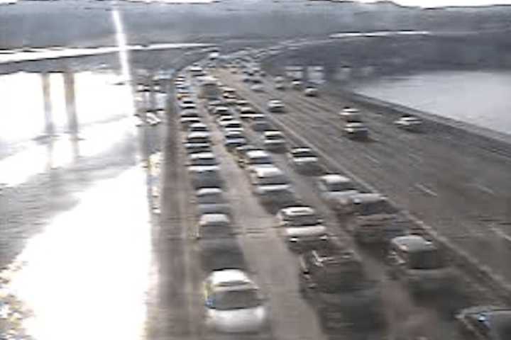 Motorists Endure Morning Gridlock On Tappan Zee Bridge Span