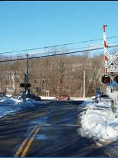 Mount Pleasant Calls For Closure Of Valhalla Metro-North Crossing