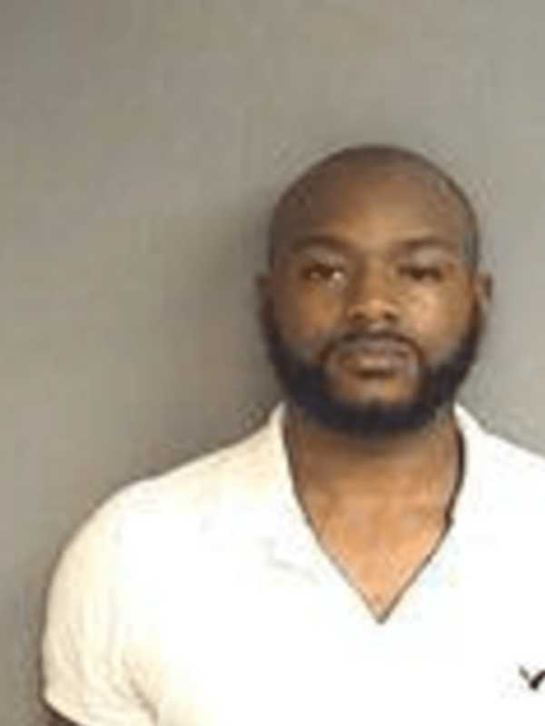 Bridgeport Man On Probation Leads Stamford Police In Pursuit Onto I-95