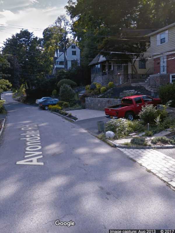 Construction Worker Suffers Injuries In Yonkers Fall