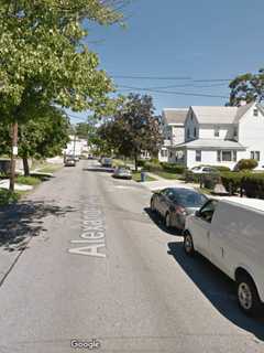 Knife-Wielding Man Smashes 11 Car Windows In Yonkers, Police Say