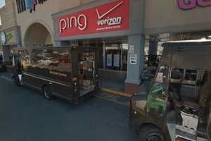 Hundreds Protest Cell Phone Sales In Monsey