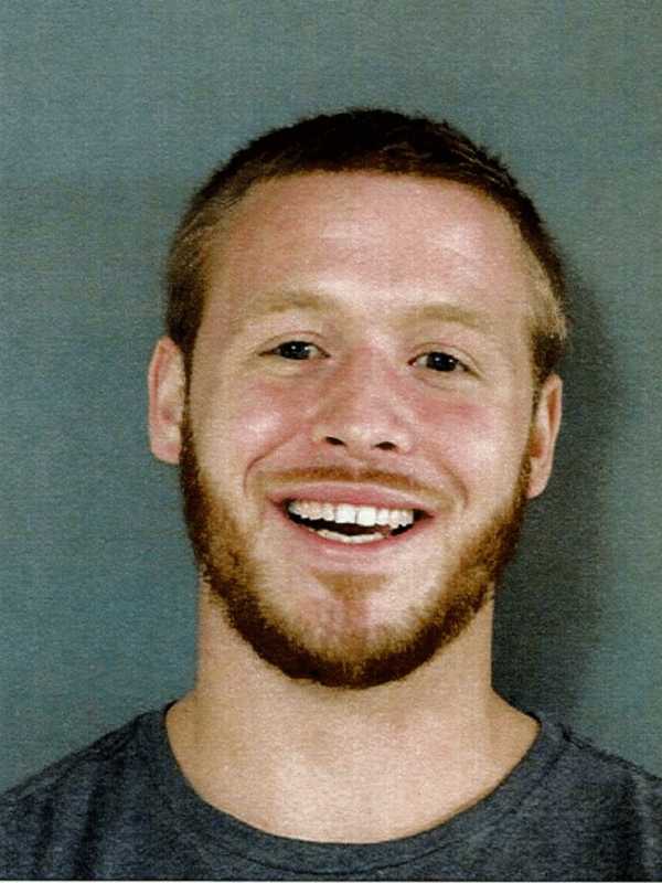 Norwalk Man, 25, Sent Death Threats Via Text, New Canaan Police Say