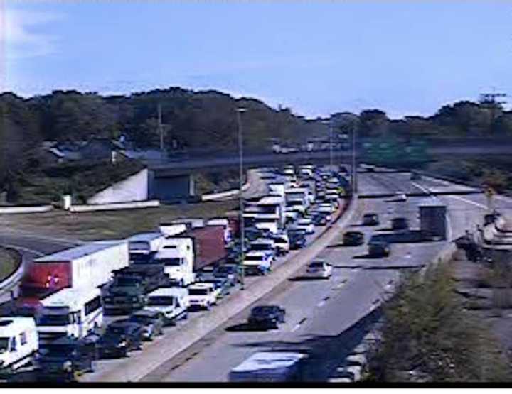 There is stopped traffic at the scene of the crash at Mamaroneck Avenue (Exit 18B), with stop-and-go delays to Playland Parkway (Exit 19).