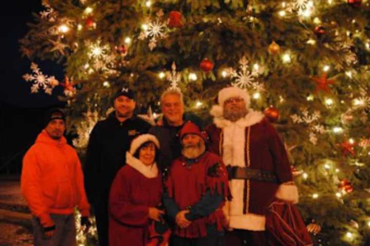 Santa at the lighting of Newburgh&#x27;s Broadway Christmas Tree.