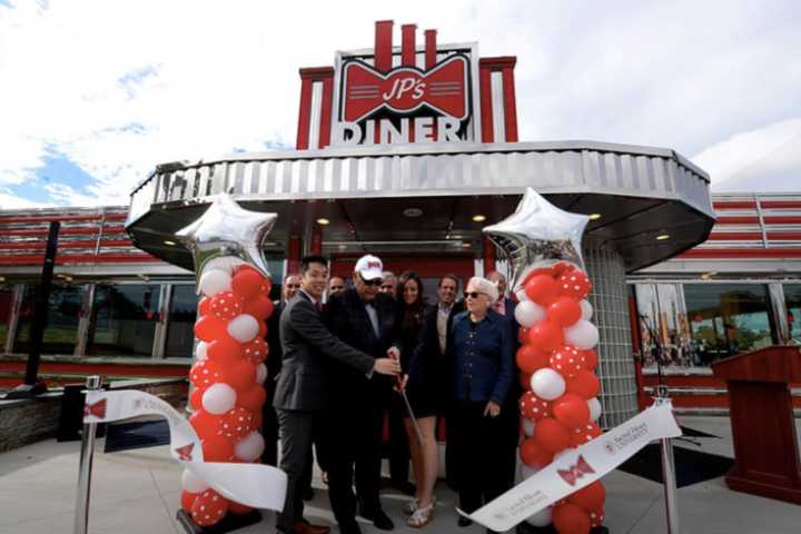 Order Up! First Campus Diner In New England Opens Its Doors At SHU