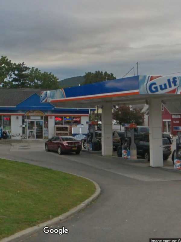 'Skinny' Man Robs Fishkill Gas Station