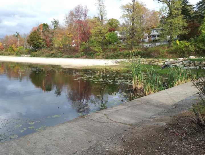 Sparkle Lake in Yorktown.