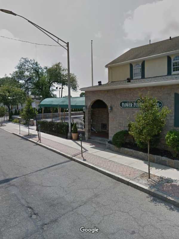 Three Stabbed In Broad Daylight In Yonkers