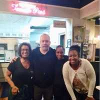 <p>Paul Giamatti poses for this photo at Frank Pepe&#x27;s Pizzeria in New Haven on Saturday night.</p>