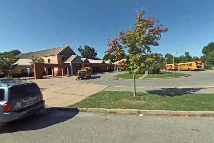 Mold Contamination Causes Weeklong Closure Of Stamford School