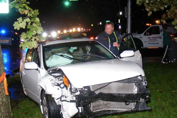 2 Hospitalized After Driver Blows Red Light In Glen Rock