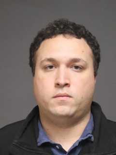 Staples HS Girls Soccer Coach Resigns After Exposing Himself To Teen, Police Say