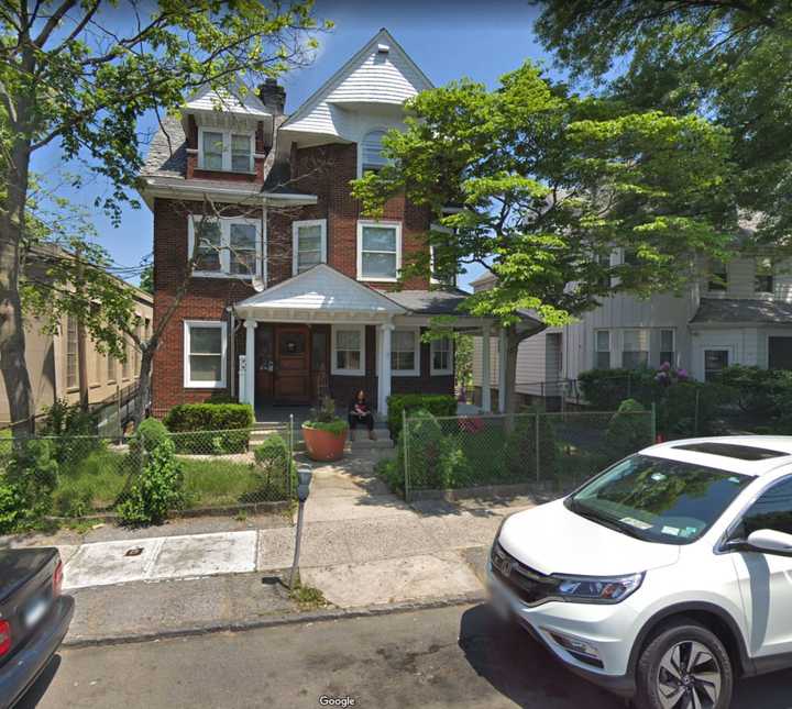 The multi-family home at 25 S. First Ave in Mount Vernon.