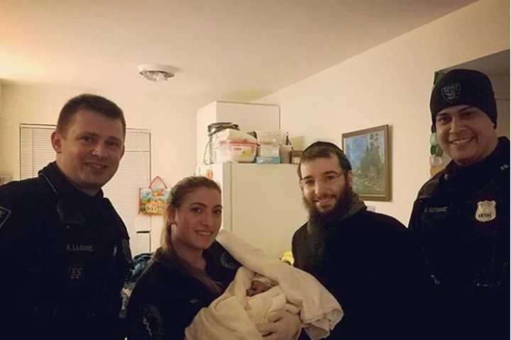 IT'S A GIRL! Morris Police Officers Deliver Baby