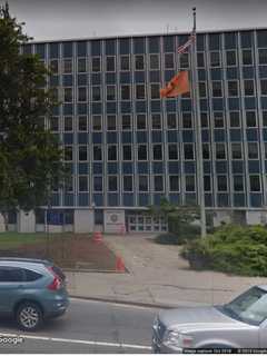Mineola Board Of Elections Office Evacuated Due To 'Threat'