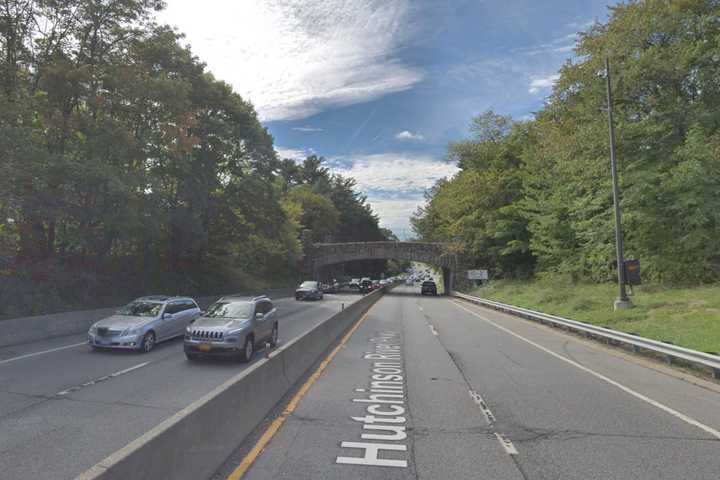 Truck Crashes Into Overpass On Hutchinson River Parkway