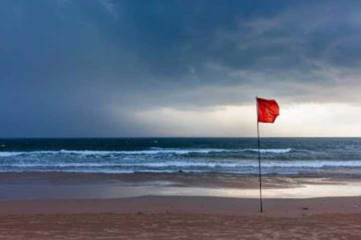 Multiple Long Island Beaches Closed For Bathing Due To Excess Bacteria