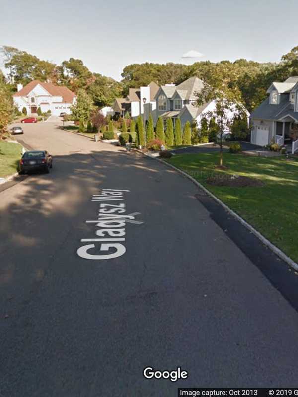 Man Carrying Safe Out Of House Arrested After Being Stopped By Neighbors In Port Jefferson