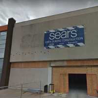 <p>Sears will be closing its Willowbrook Mall location.</p>