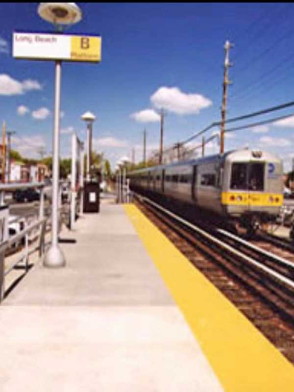 Car Crashes Into Train On Tracks In East Rockaway, Suspending LIRR Service