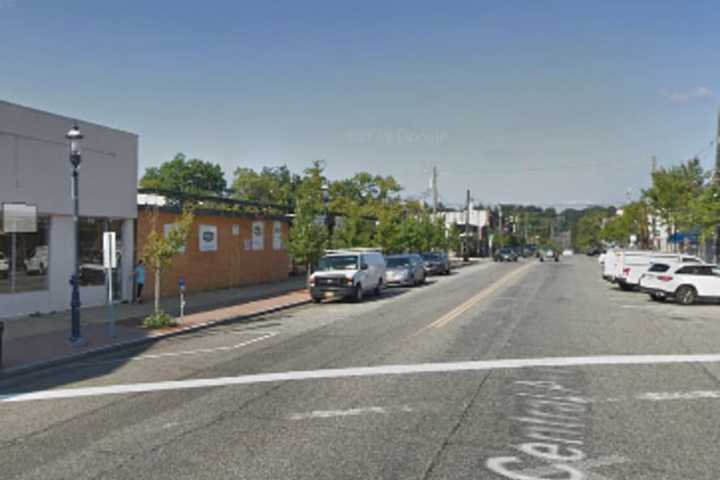 Off-Duty Cop Reportedly Attacked Outside Rockland Bar