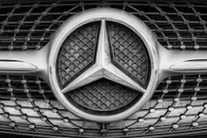 Mercedes-Benz Recalls 744K Sedans Sold Over 10-Year Period Because Sunroofs Could Come Off