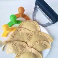 <p>The Empanada Forks can stamp labels into the pastries.</p>