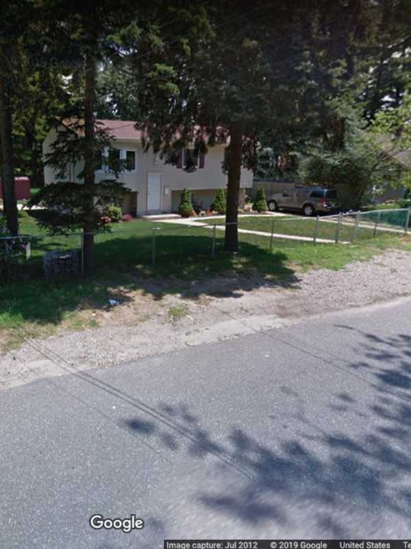 Long Island Teen Stabs Mother To Death During Early Morning Dispute, Police Say