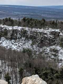 Woman Dies After Slipping On Icy Slope At Popular Hiking Spot In Area