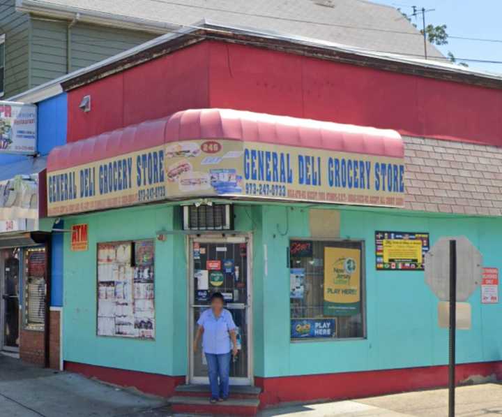 General Deli Grocery Store on 5th Avenue in Paterson