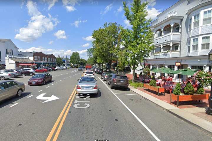 COVID-19: CT Town Popular For Shopping Asks NYC Residents To Quarantine