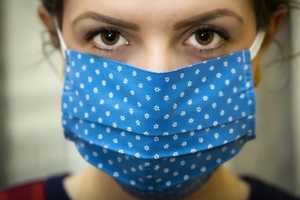 COVID-19: Should We All Wear Masks In Public? Health Experts, CDC To Revise Guidelines