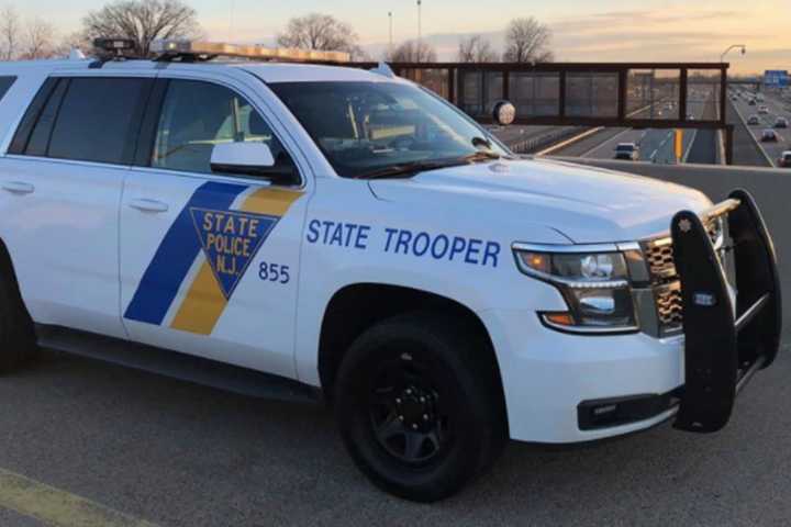 Disabled Tractor Trailer Causes Miles-Long Backup On NJ Turnpike In Newark