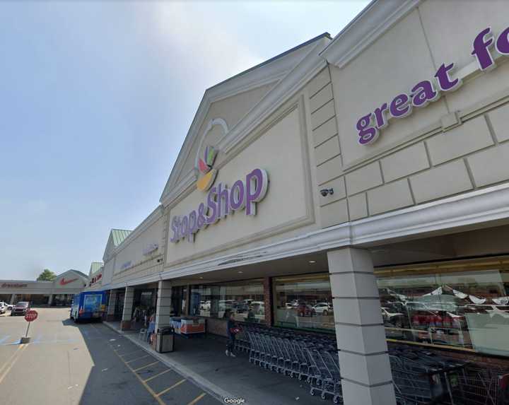 Stop &amp; Shop on Long Beach Road in Oceanside.