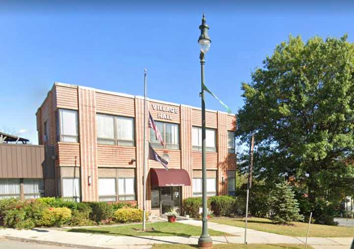 Monticello City Hall